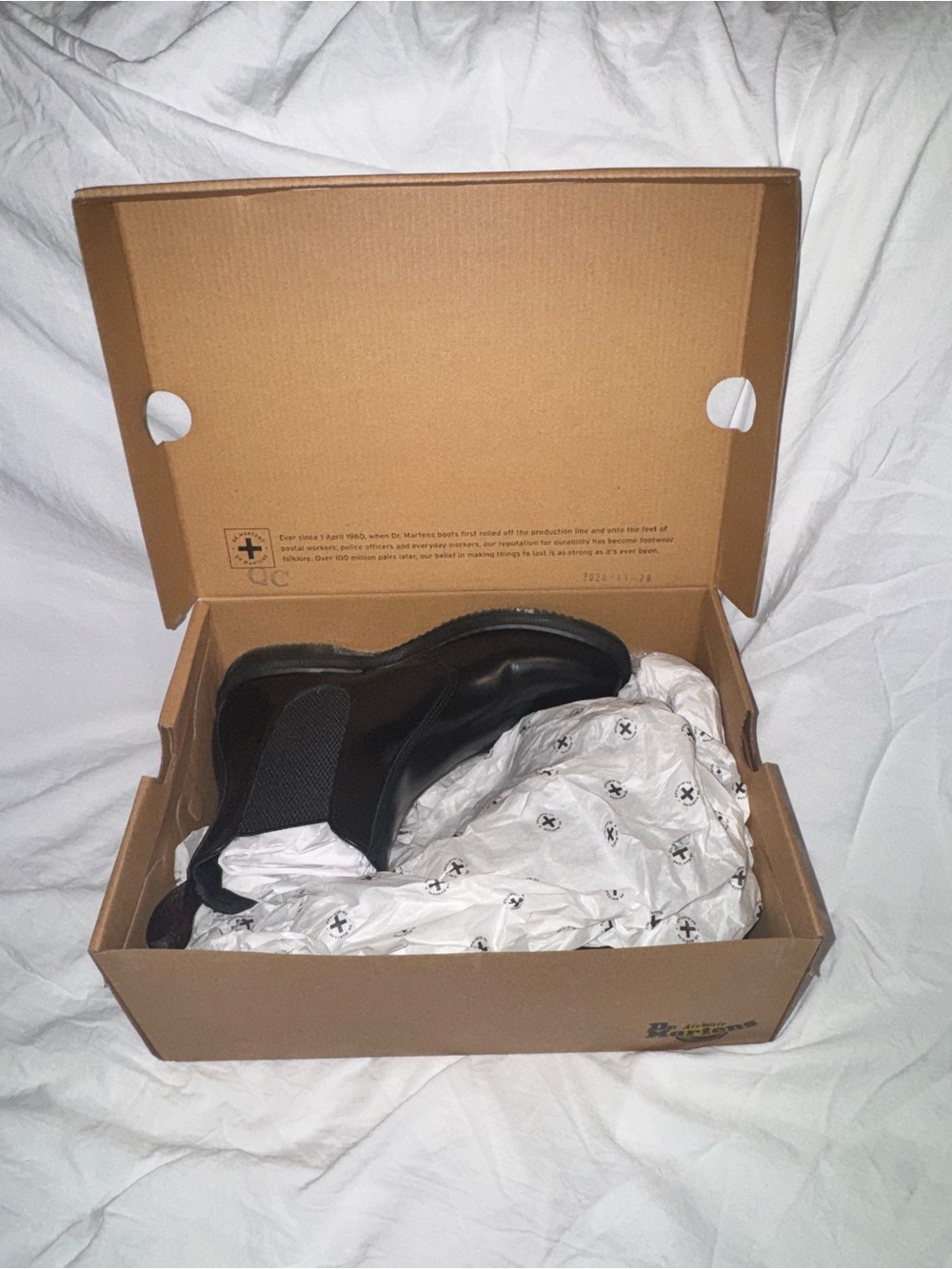 Dr. Martens Flora Chelsea Boots Black Polished Smooth Leather Women’s 8 - Picture 4 of 10